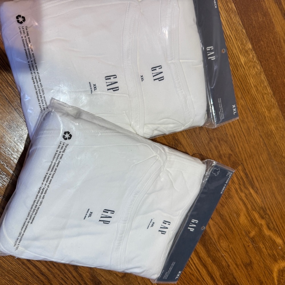 GAP Classic White T-Shirt Duo
